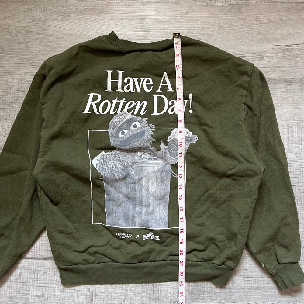 FLAMINGO ESTATE X Sesame Street Oscar The Grouch Olive Crewneck Sweater XS - Picture 11 of 14